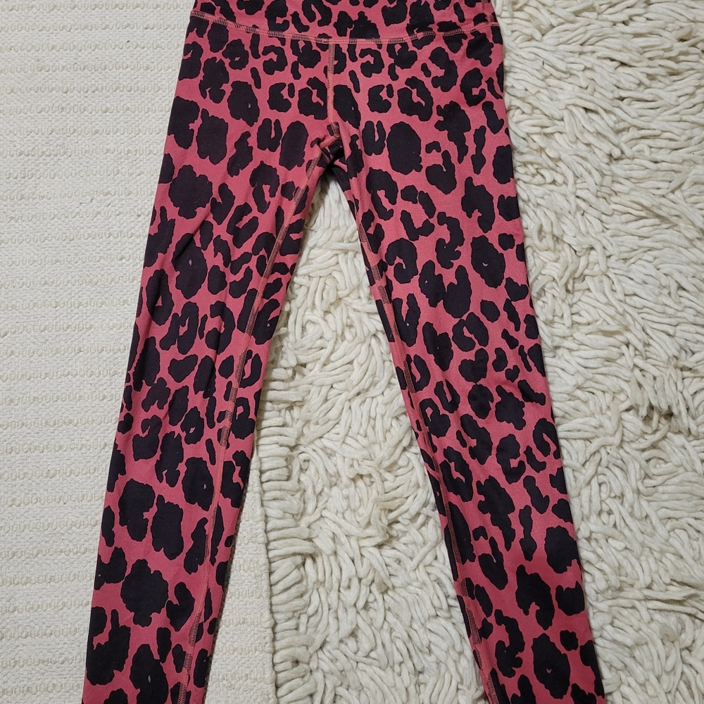 Fleo High Waisted 25" Brick Red Leopard Leggings Size Small